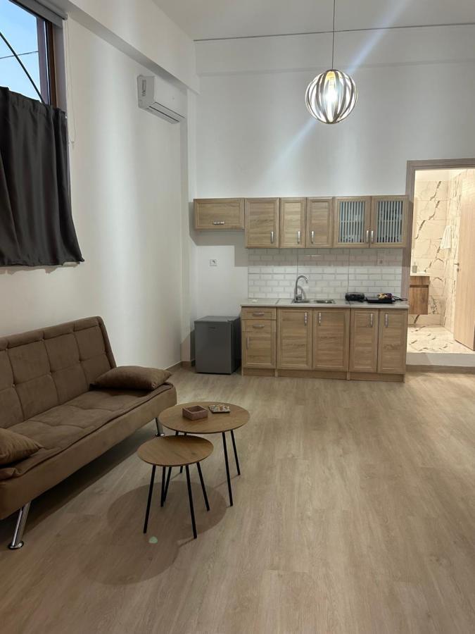 Paola'S Apartments Near Athens Airport Spata  Exterior photo